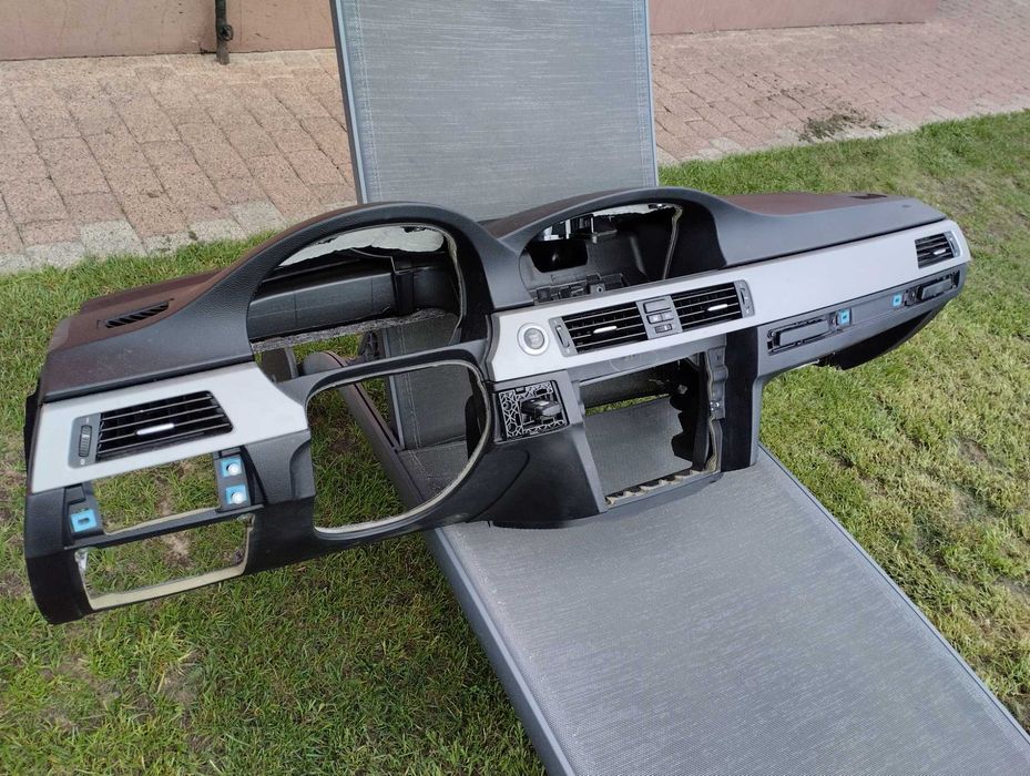 Oryginalna deska czarna BMW E90 E91 E92 E93 Duża nawigacja kubki EU