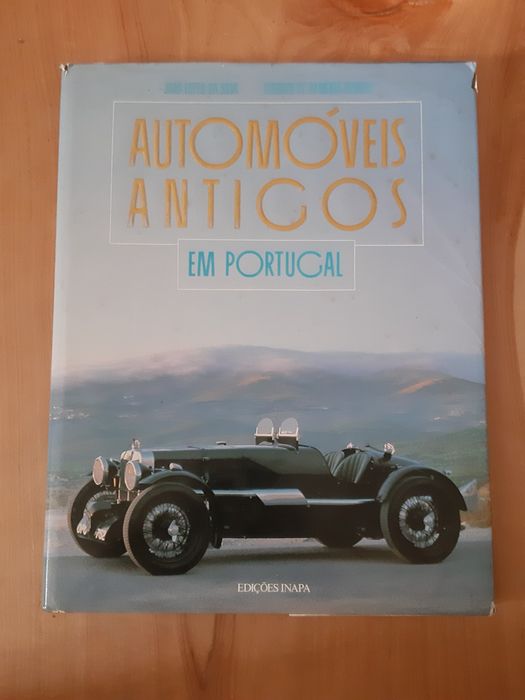 Livros sobre automoveis classicos