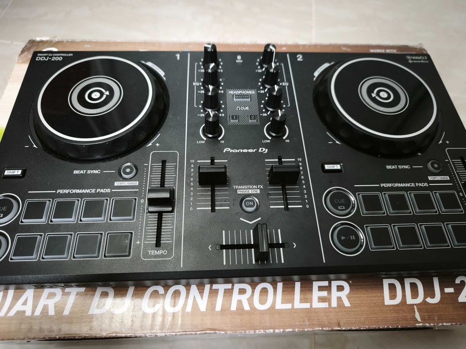 Controlador DJ Pioneer DDJ 200