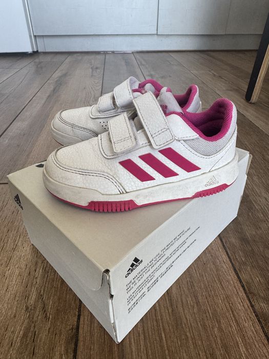 Кросівки adidas 26 розмір для дівчинки