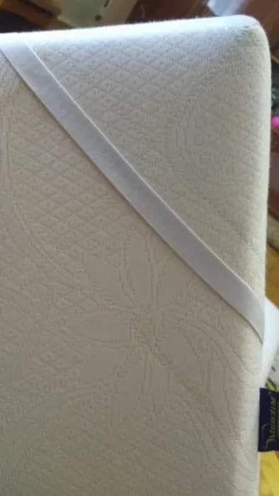 Матрас футон 5 в дуже гарному стані
Розмір 190*140.