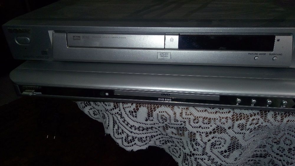 Selling 1 VCR plus 1 DVD64585695743105121