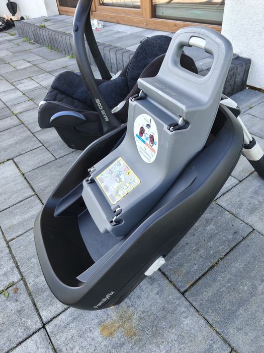 Fotelik samochodowy z bazą  Maxi Cosi Cabrio Fix 0-13kg