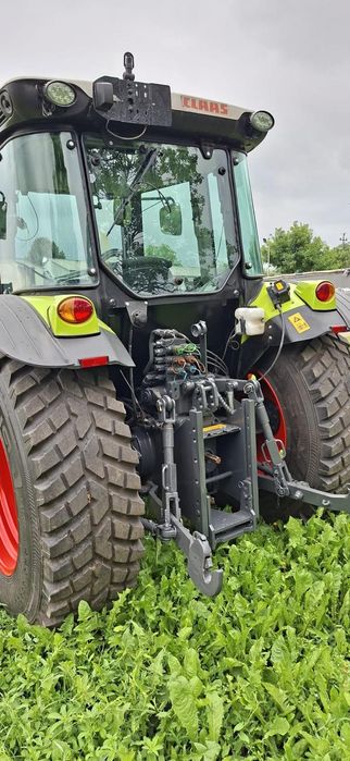 Ciągnik Claas Elios 210