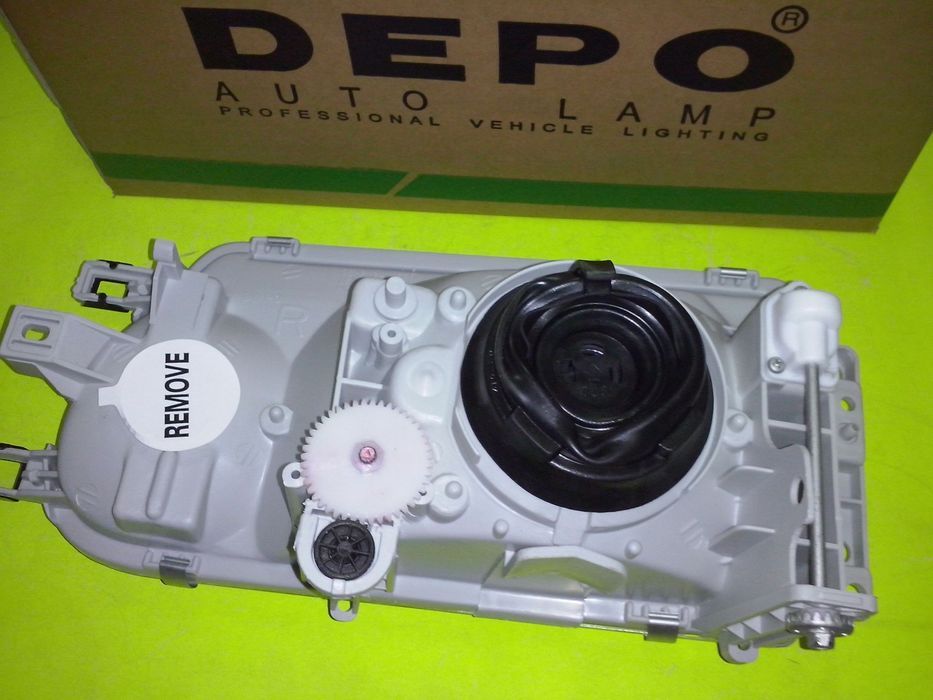 Farol / faróis da frente Toyota Dyna 250 e 280 (novos)