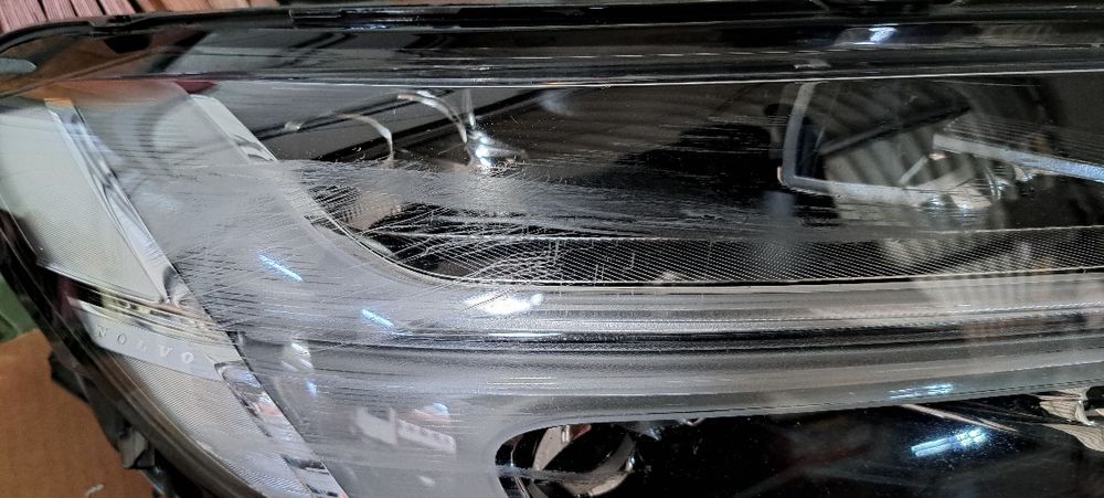 volvo v90 s90  lampa przednia  prawa