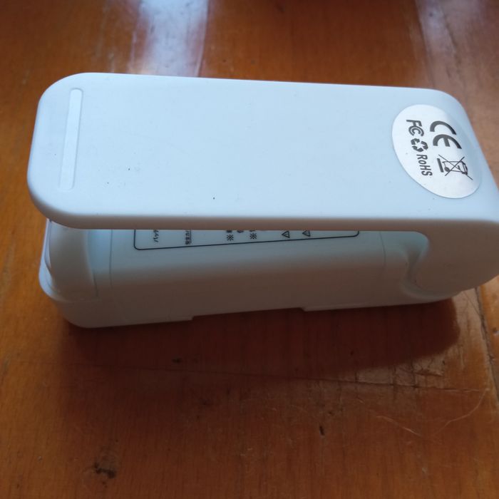 Портативна міні-машина для запаювання пластикових пакетів для харчових