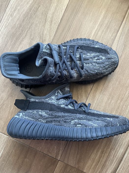 Кросівки Adidas Yeezy Boost 350 V2