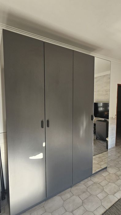 Roupeiro Pax como novo