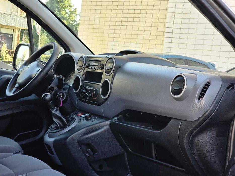 PEUGEOT PARTNER L1 1.6HDI 90CV "3 LUGARES"