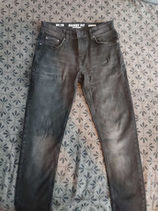 Spodnie jeansowe męskie skinny ciemnoszare, rozmiar 30. Używane.