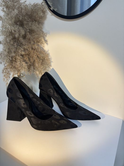 Туфлі -лодочки Zara