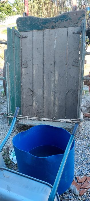 Vendo carroça em bom estado