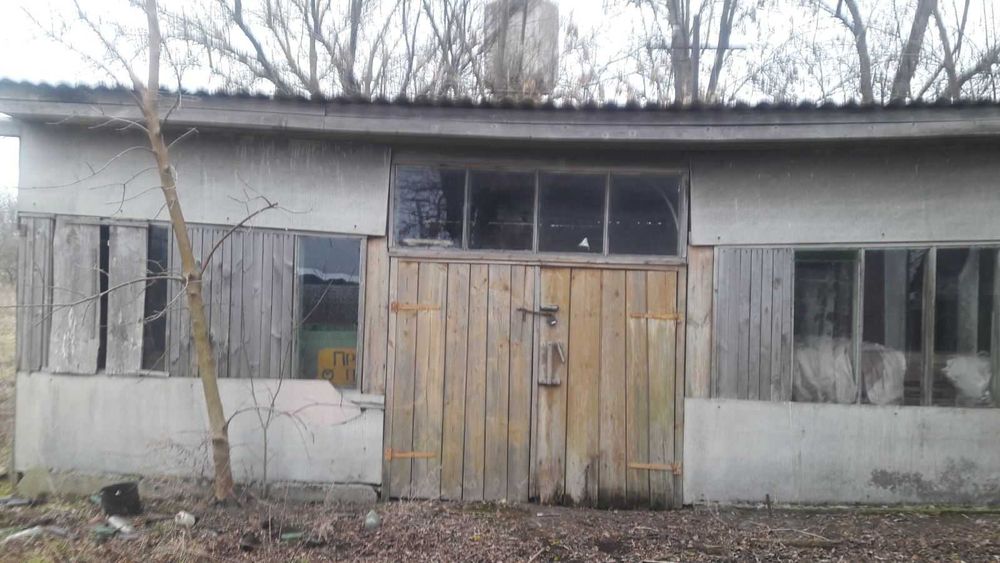 Продам приміщення вільного  призначення