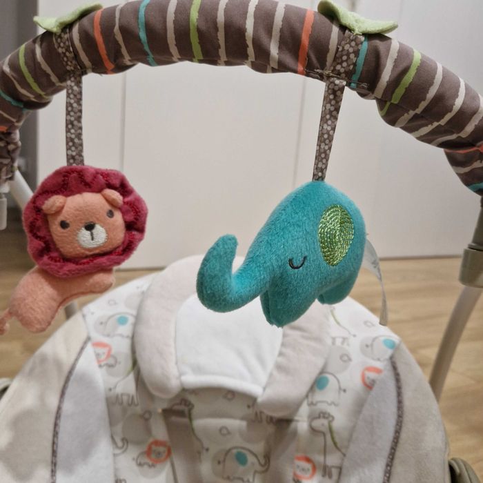 Espreguiçadeira musical para bebé