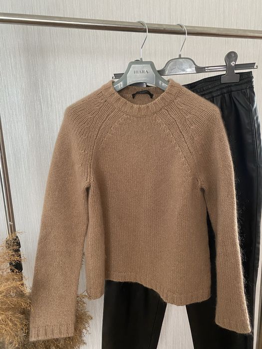 Високоякісний шерстяний светр Max Mara