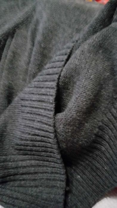 Sweter męski szary rozmiar L zapinany na 3 guziki pod szyją