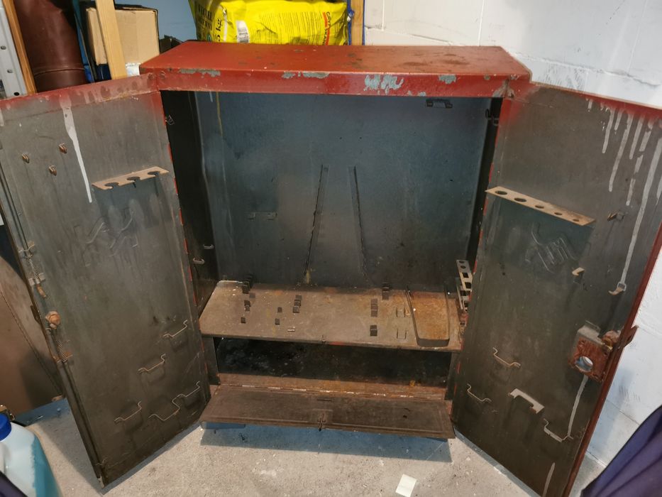 Szafka narzędziowa prl