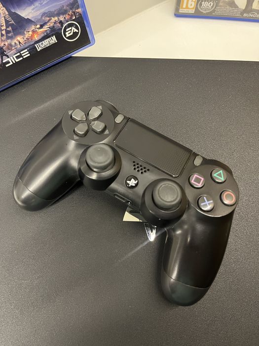 Konsola ps4 pro 1 tb