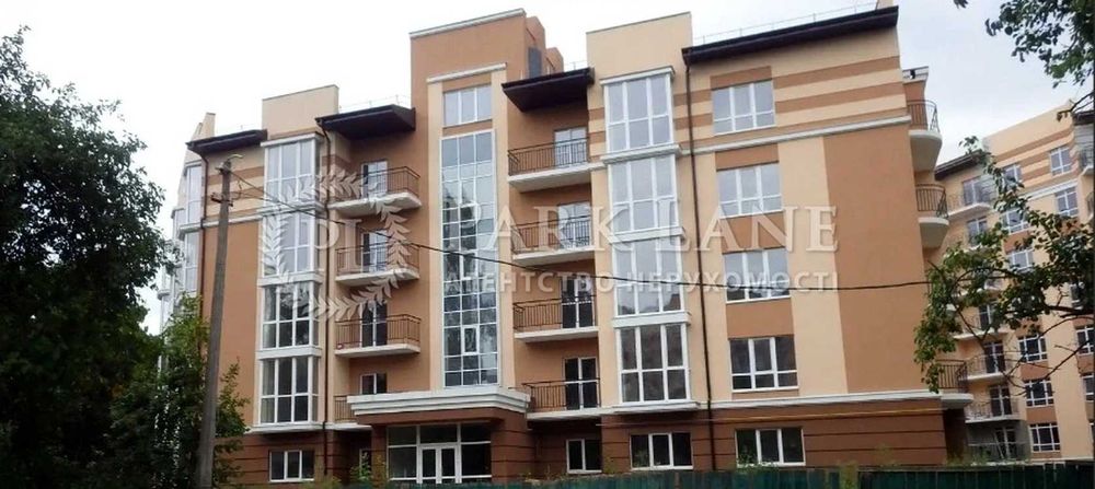 Продається простора 3-кімнатна квартира в ЖК «Кришталеві джерела». Метрологічна. Без комісії!