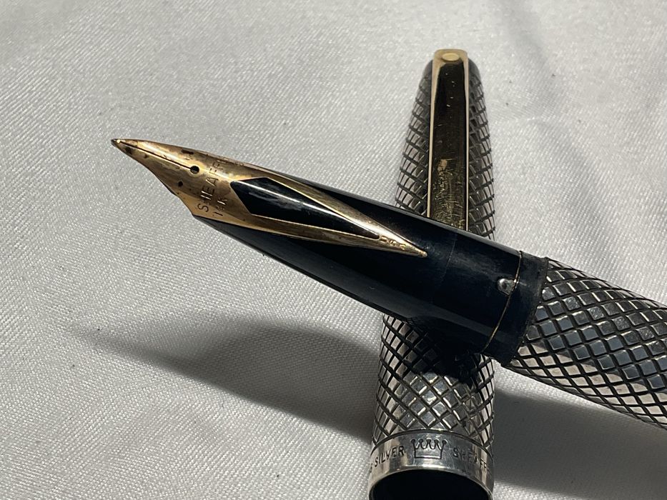 Caneta tinteiro em prata da Sheaffer