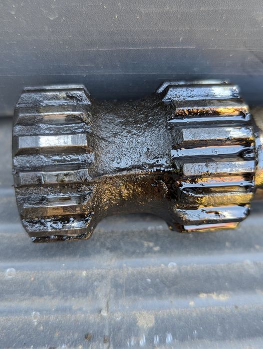 Вал ручніка МТЗ 80 82  Задній міст МТЗ 82 вал блокіровка Блокировка