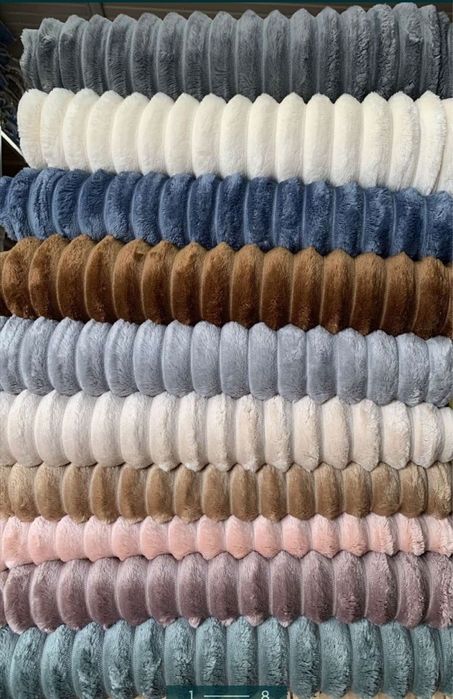 Пледи "шарпей" велюрові