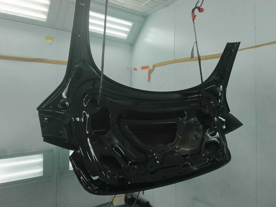 tampa de mala tesla 3
