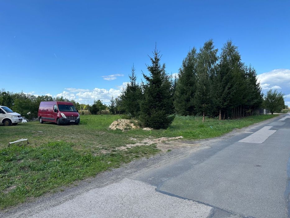 BUDYNEK WARSZTATOWY z działką 2704 m² + działka 1708 m² znajdująca się 200m dalej - Widok 2