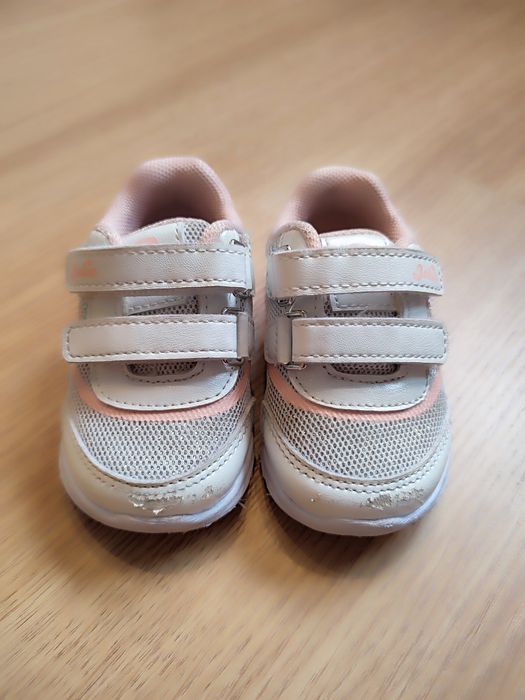Sapatos Chicco criança tamanho 19