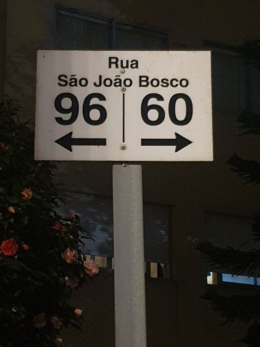 Lugar garagem e arrumos