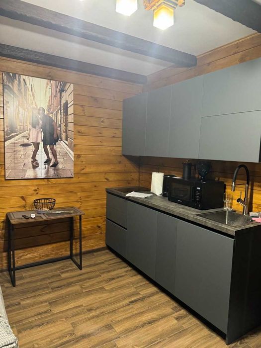 Продаж приміщення-ресторан, м. Жмеринка, вул. Чернишевського, 400 кв.м