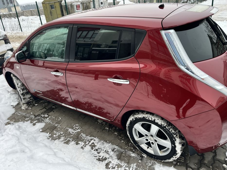 Оренда нісан ліф(24)