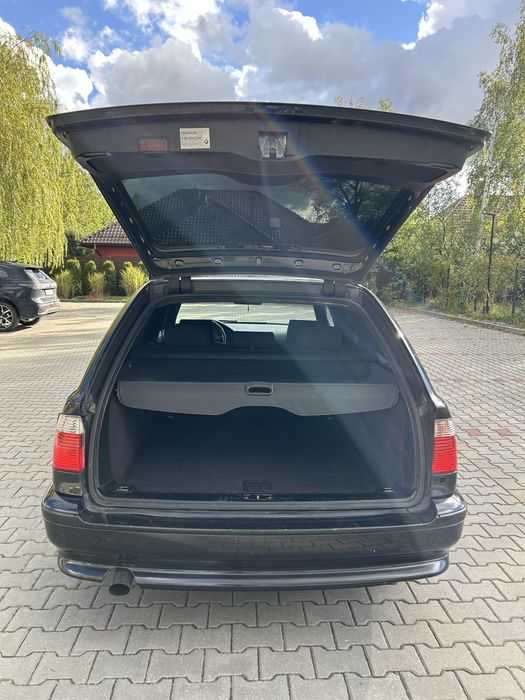 BMW E39 525i,   2001r