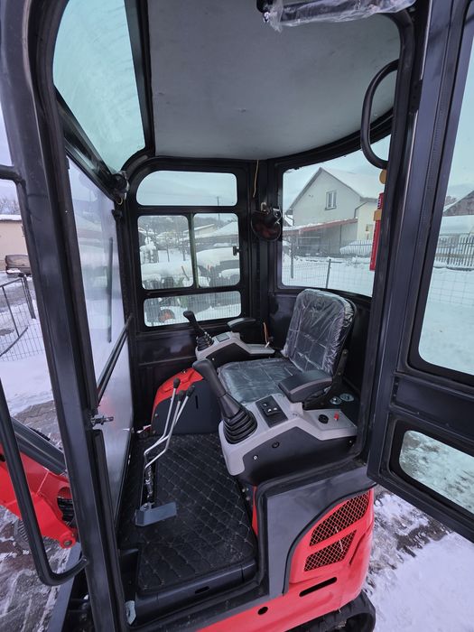 Minikoparka 1.5 tony nowa 3 łyżki w zestawie