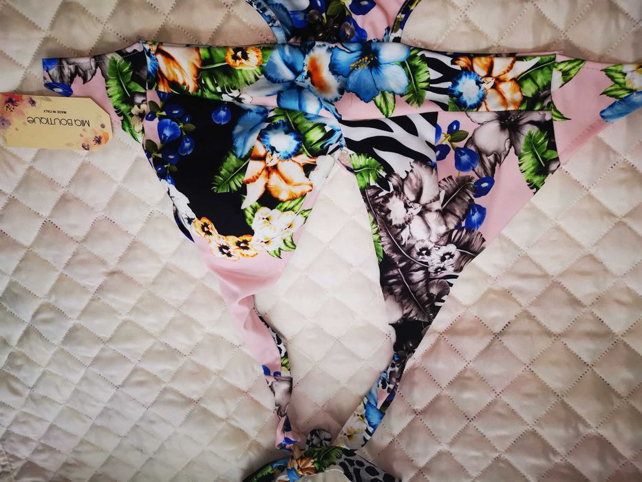 Bikini / Trikini