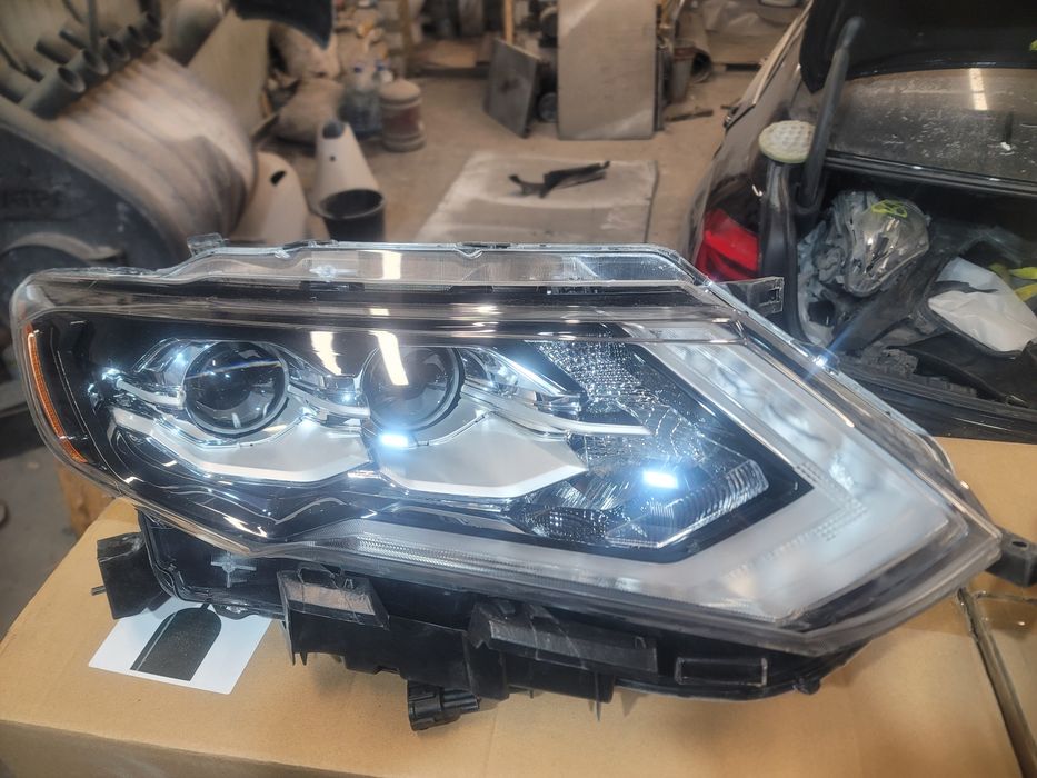 Full Led фари Nissan Rogue T32
