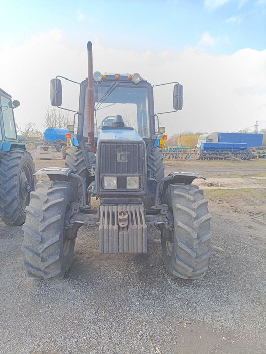 Трактор МТЗ 1221