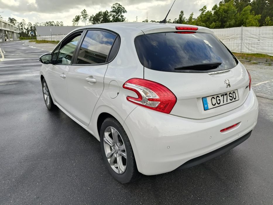 Peugeot 208  1.4 HDI Style