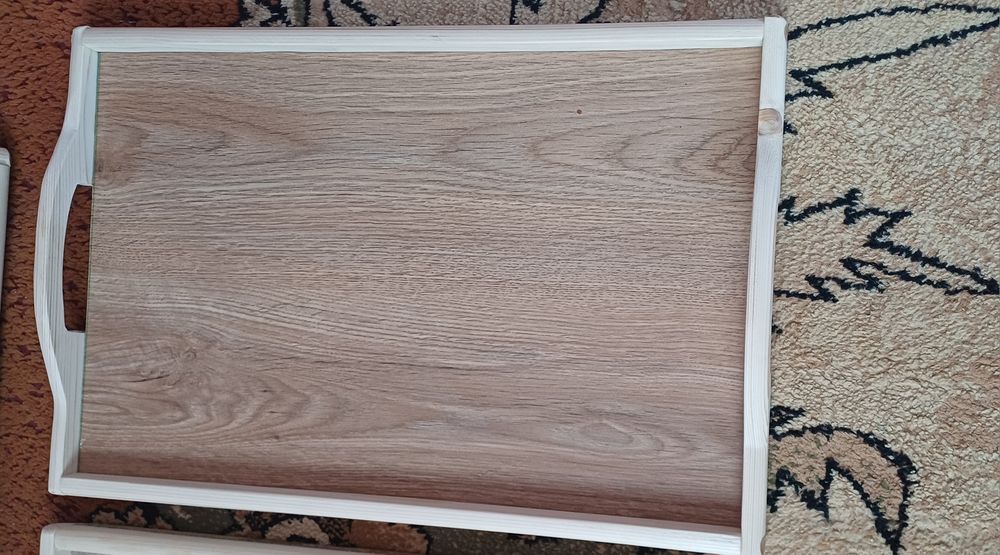 Піднос з дерева.