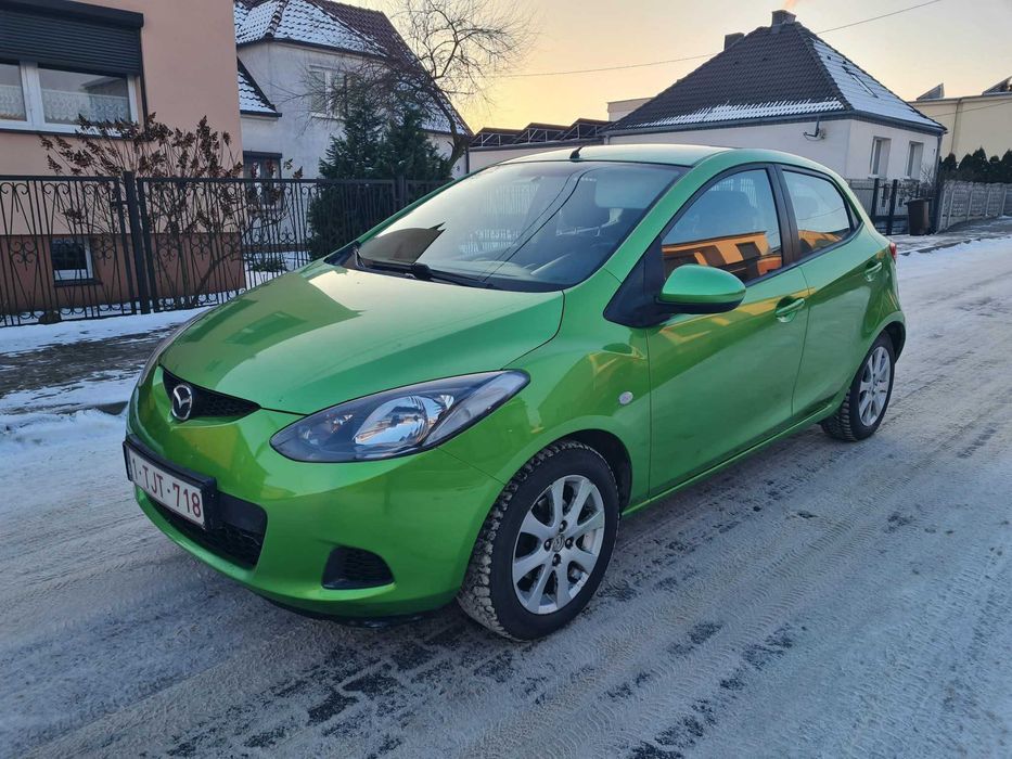 Mazda 2 1.3 benzyna 5 drzwi klimatyzacja alufelgi zimówki