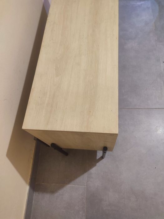 Estante para sala da JYSK