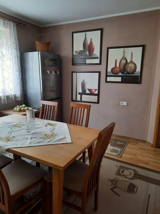 Продається просторий будинок з прибудовон(окремий вхід)