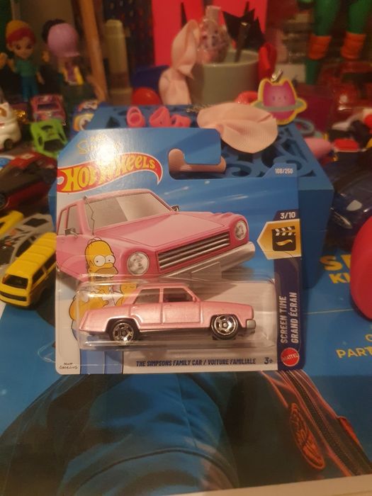 The simpsons family car