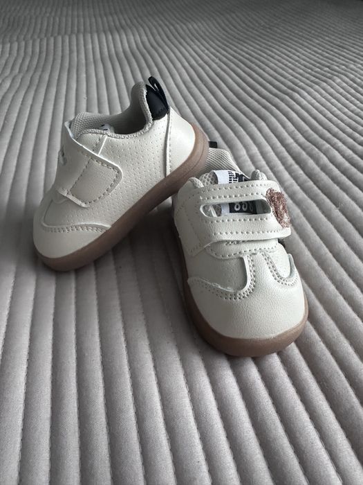 Дитячі кросівки 11,5 см.