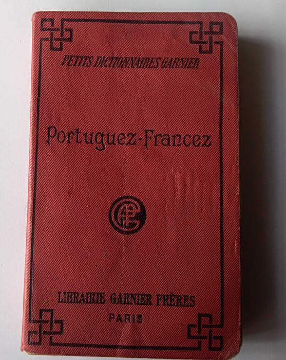 Antigo dicionário "Portuguez/Francêz"