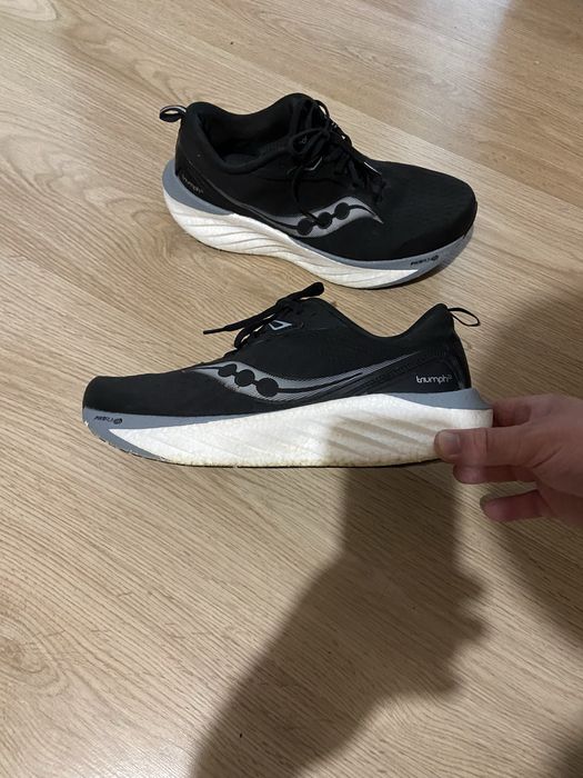 82年製·ビンテージ!TRITMPH “TRITMPH ON TOUR”黒　S saucony triumph - купити чоловіче взуття - Ціна на OLX.ua