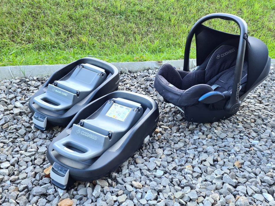 Fotelik samochodowy Maxi Cosi Cabriofix z bazami isofix