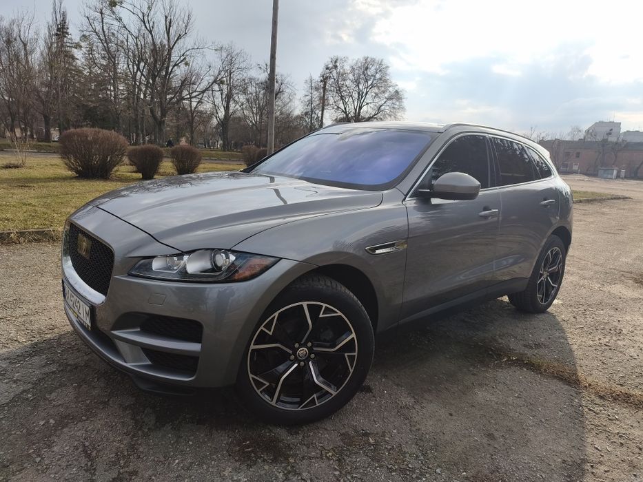 Ягуар F-Pace 2020