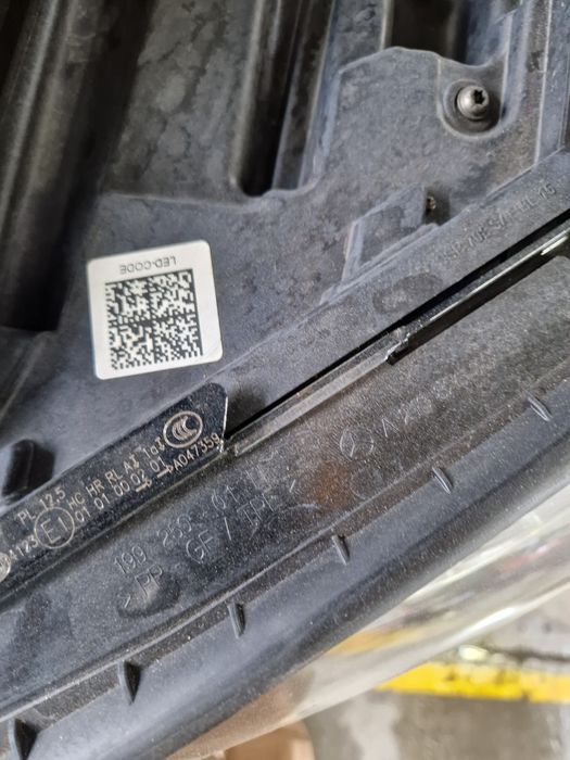 Faróis mercedes classe E w213 frente direito e esquerdo